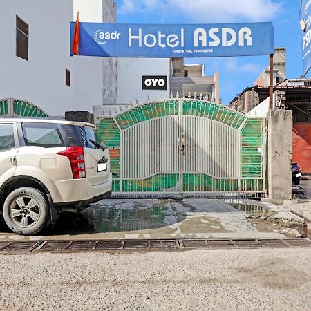 Spot On 81167 Hotel Asdr Rudrapur Екстер'єр фото