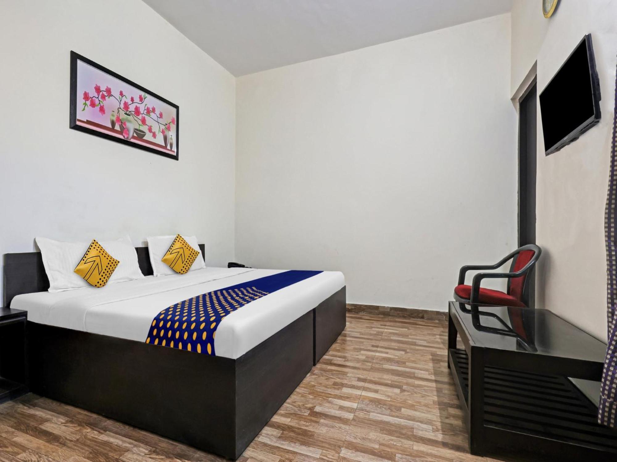 Spot On 81167 Hotel Asdr Rudrapur Екстер'єр фото