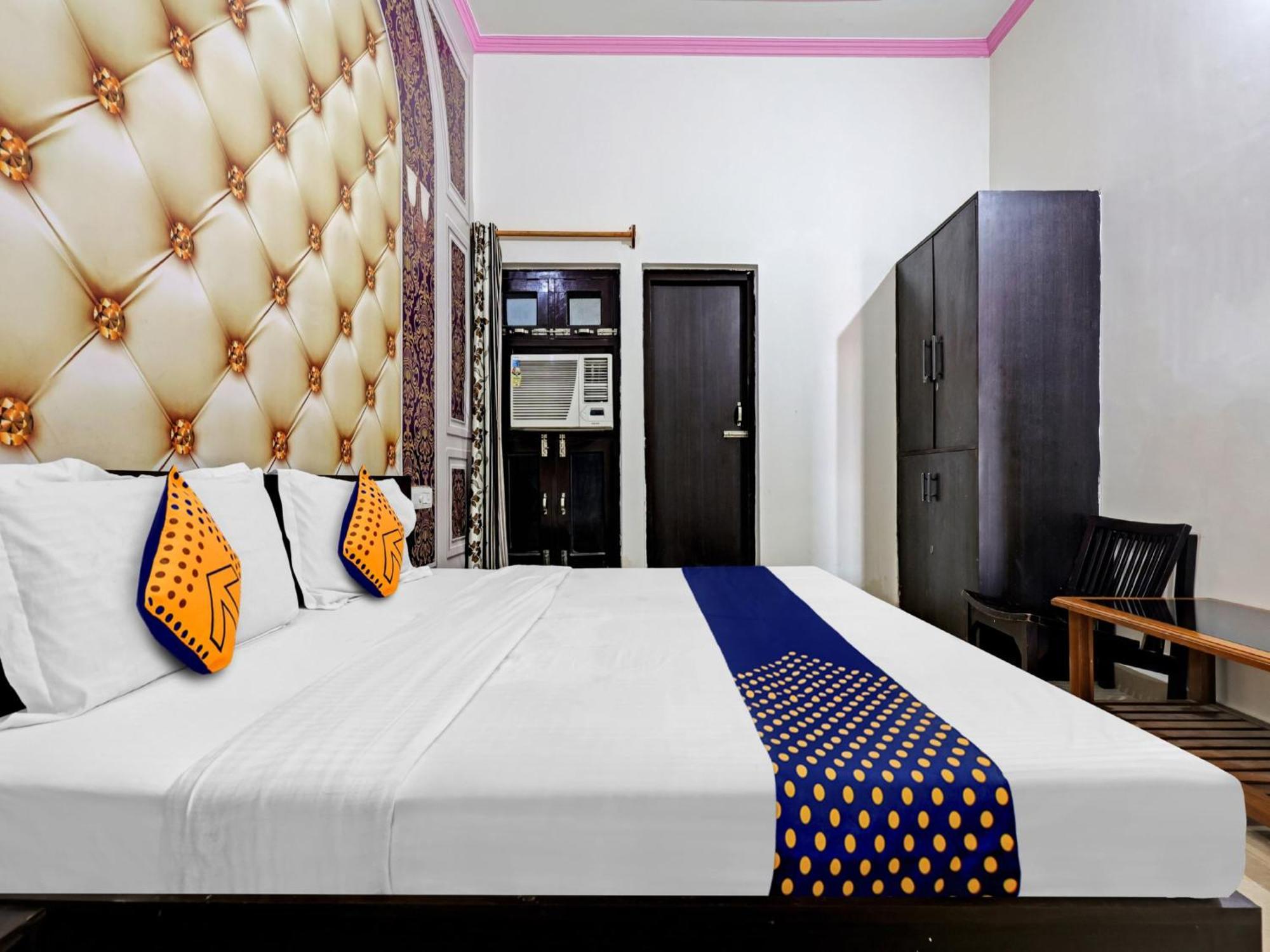 Spot On 81167 Hotel Asdr Rudrapur Екстер'єр фото