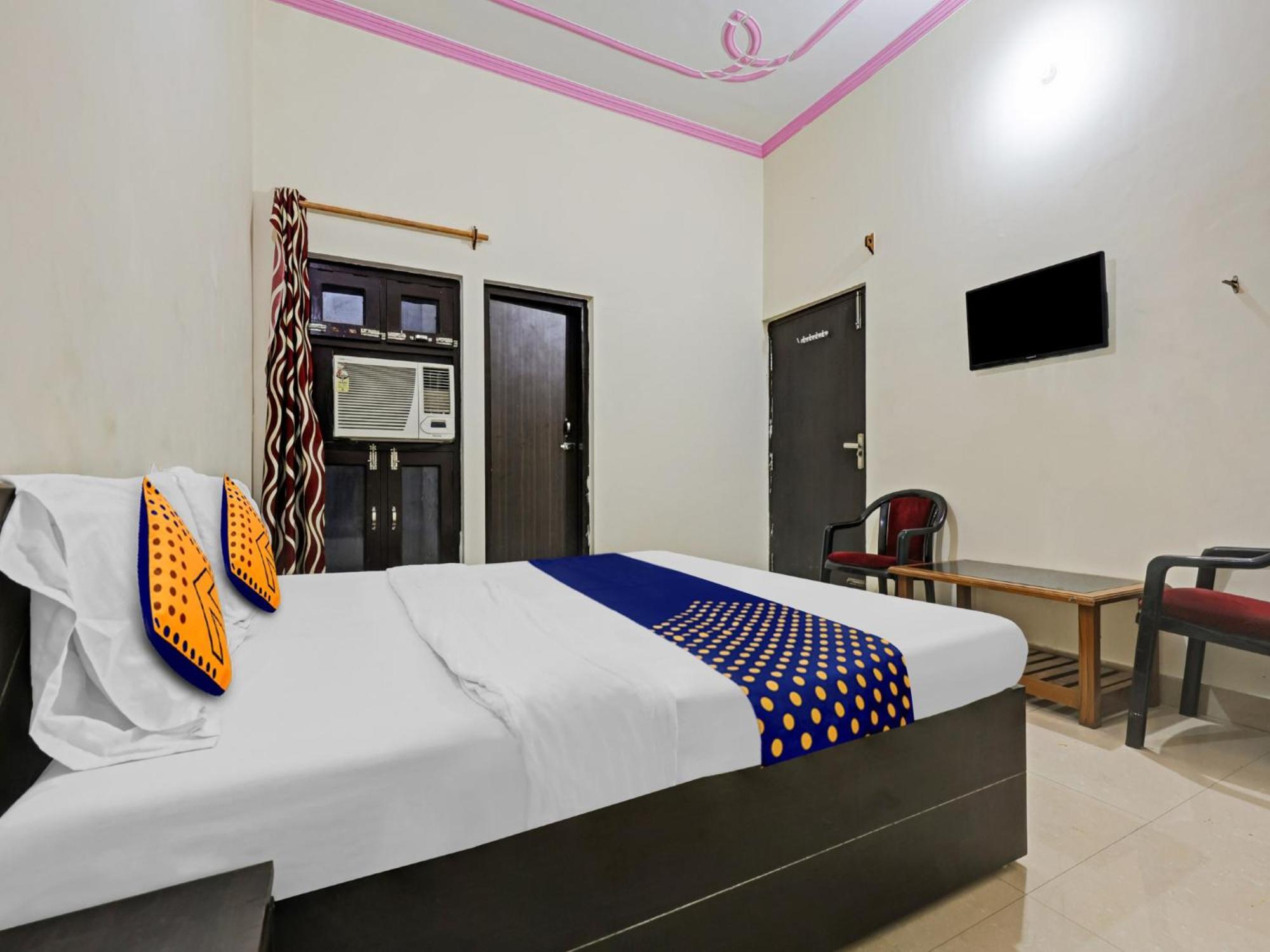 Spot On 81167 Hotel Asdr Rudrapur Екстер'єр фото