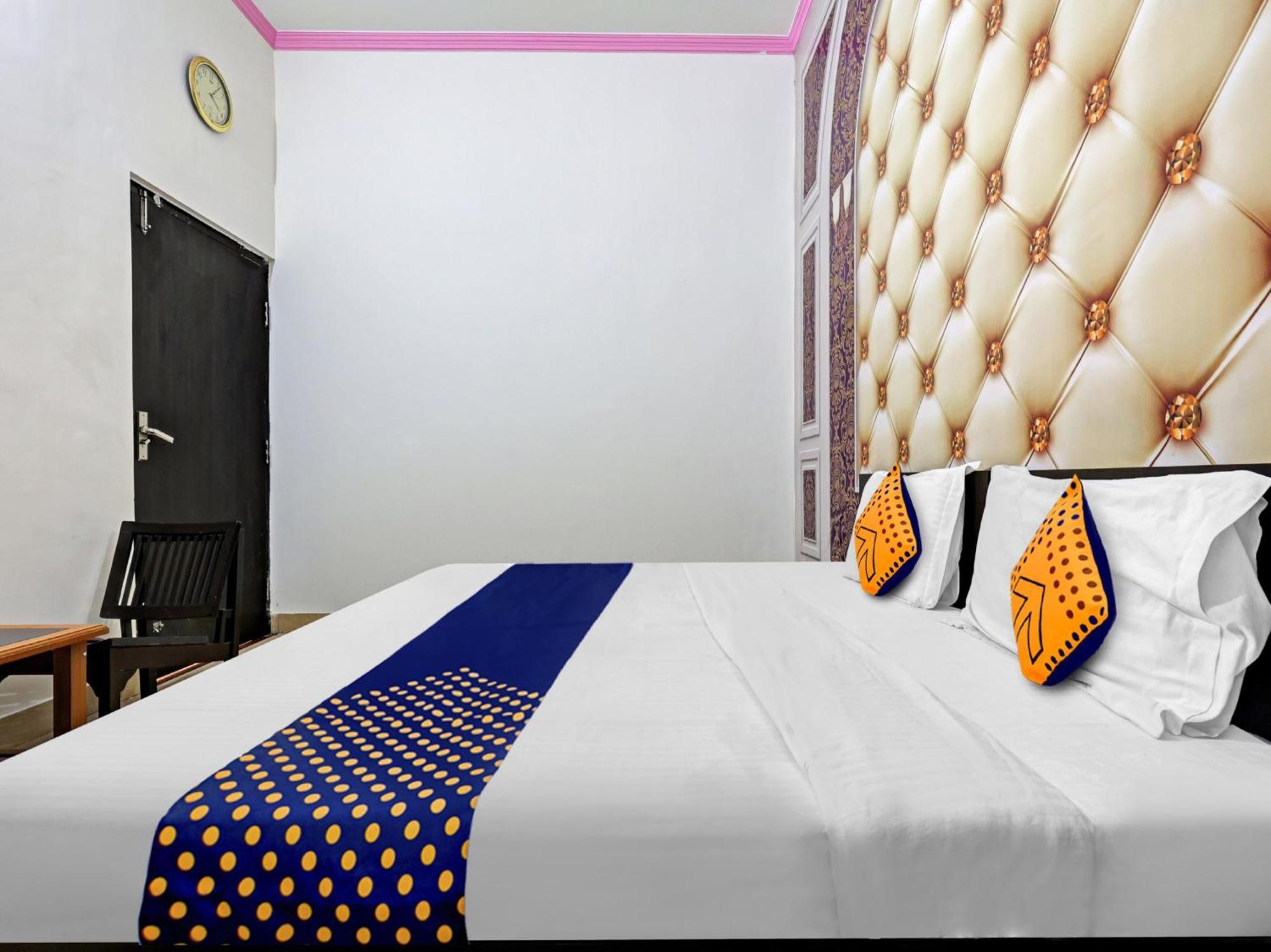 Spot On 81167 Hotel Asdr Rudrapur Екстер'єр фото