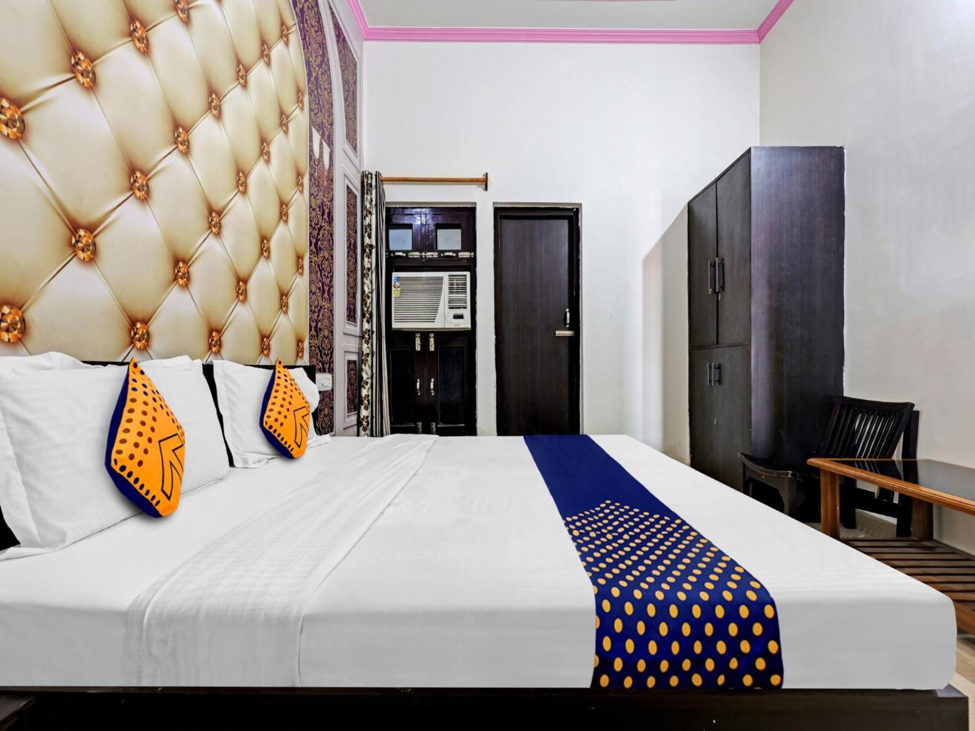Spot On 81167 Hotel Asdr Rudrapur Екстер'єр фото