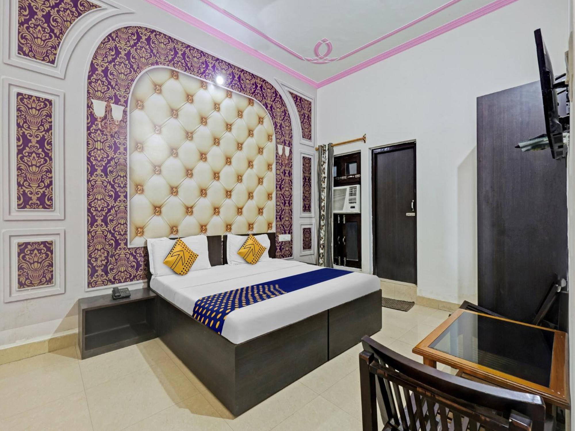 Spot On 81167 Hotel Asdr Rudrapur Екстер'єр фото